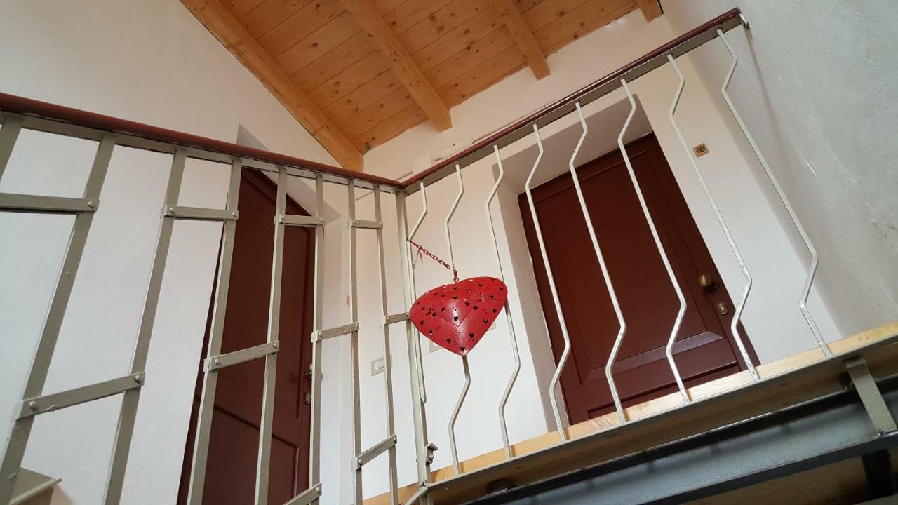 Apartamento Casa Di Arianna Ferrara Exterior foto