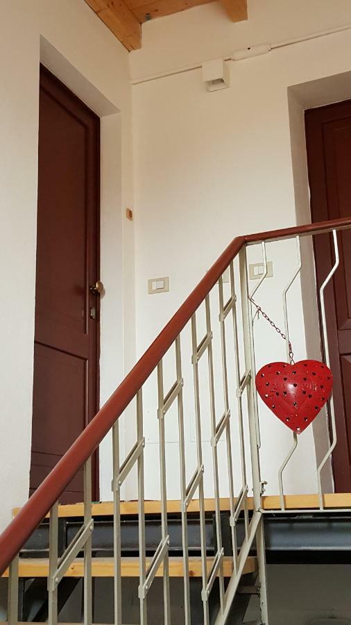 Apartamento Casa Di Arianna Ferrara Exterior foto